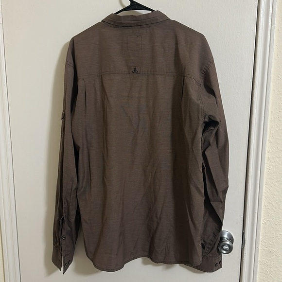EUC Prana Long Sleeve Button Down Performance Shirt - Picture 4 of 5